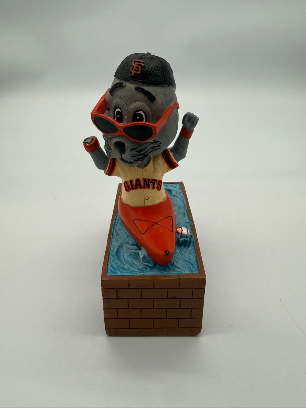 S.f Giants Lou Seal splash hits counter bobblehead